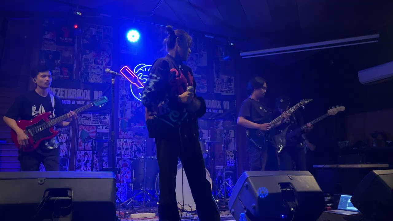 Sink in The Blue Ocean - Denial (Live at Bezetkroxx 00)