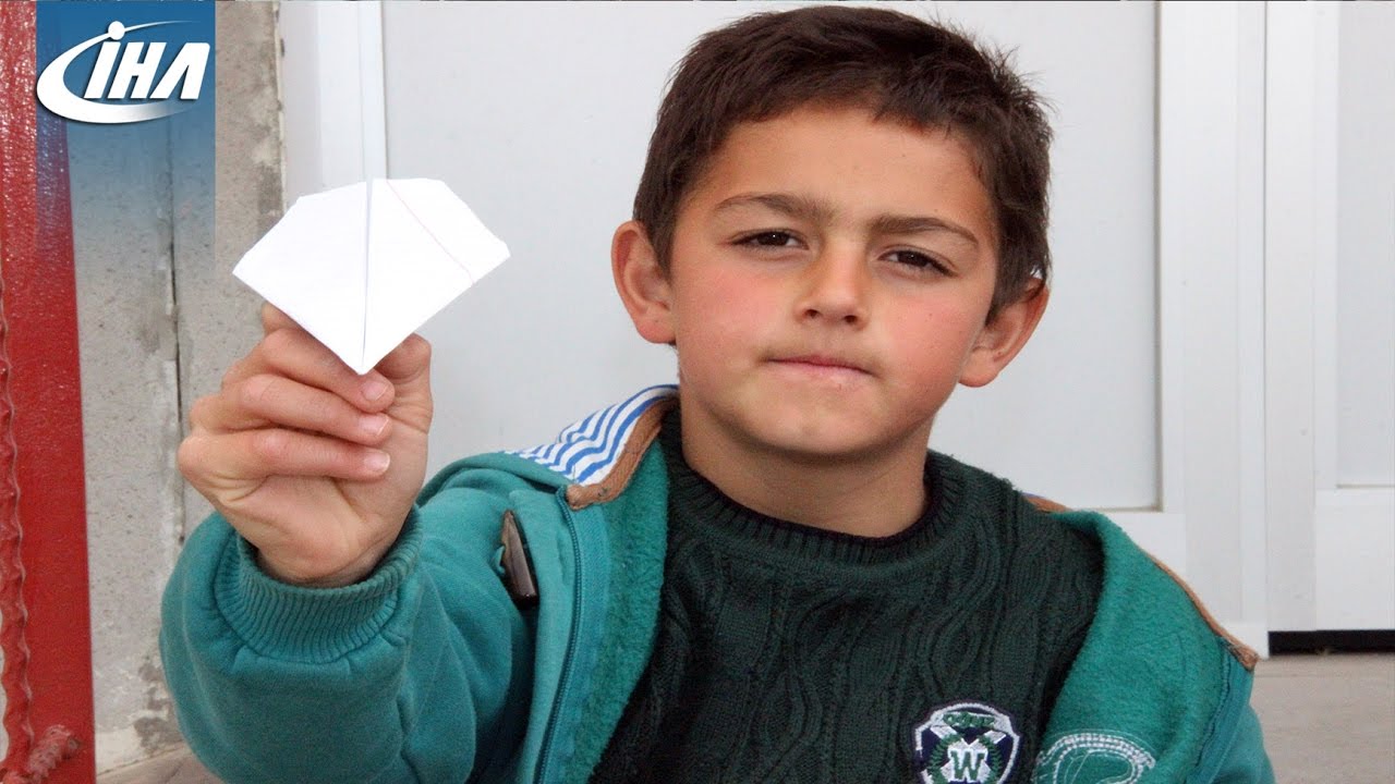 'Havacı Komutan'a Mektup Yazdı Köyünden Uçak Geçirtti