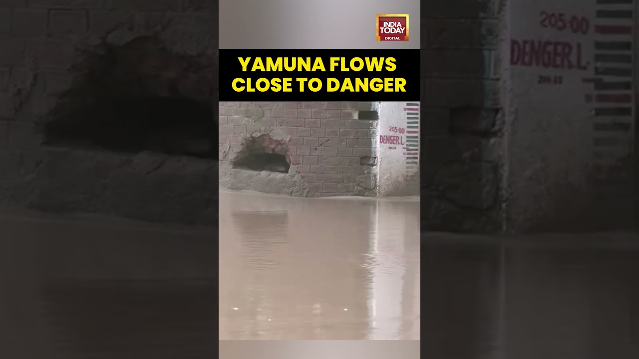 Yamuna River Water Level Near Danger Mark in Delhi; Loha Pul Visuals Emerge | India Today