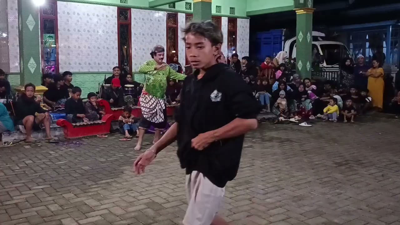 Legend nya Kalibaru ( live in Banyuanyar)( pencak silat campursari jaya muda
