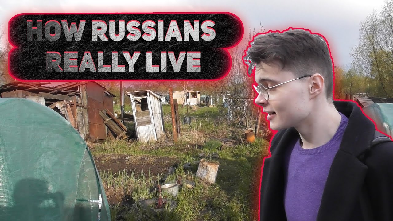 How people live in Russia? APARTMENT tour, live in Moscow and small city.