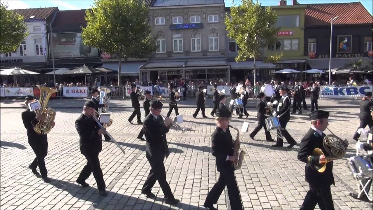 Marsparade KH Het Gildemuziek Roeselare / Herfstmuziekfestival 2015