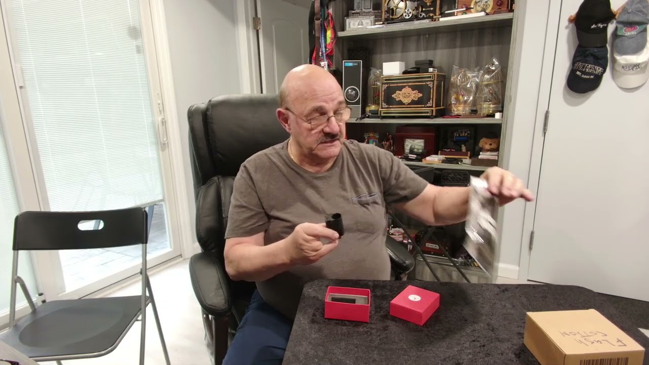 Magician Frank Paris Tutorial on the German Confetti Shooter