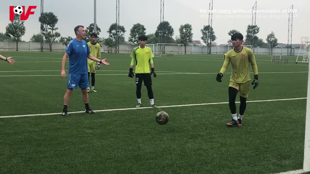 BÀI TẬP 1v1 KHI ĐỐI MẶT TIỀN ĐẠO #PVF #PVFfootballacademy #NgoisaoPVF | PVFFootballAcademy