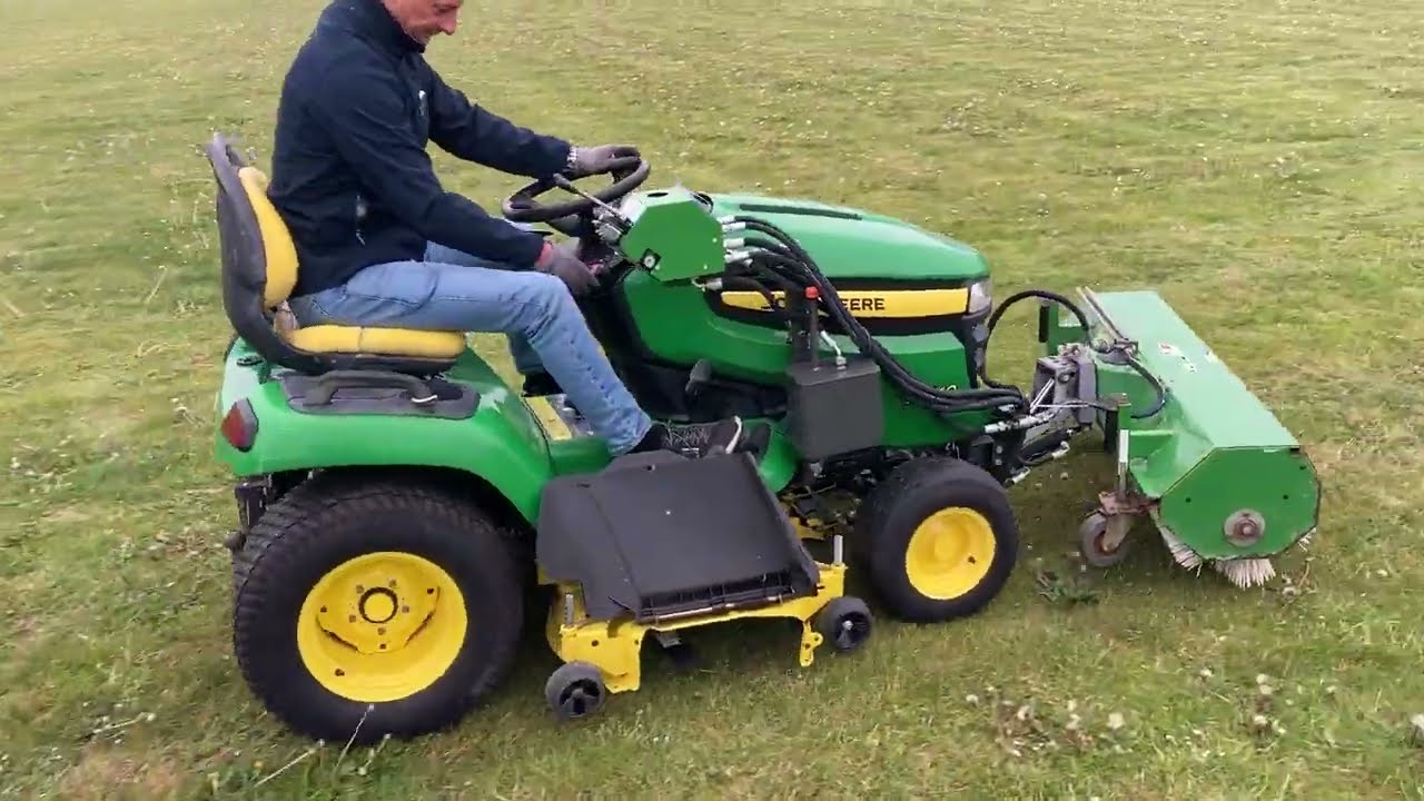 John Deere X540 tractor - Kapow online Auctions