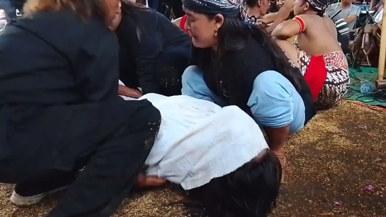 Jaran kepang Turonggo Mudo  Budoyo kiyudan suroworejo banyurrip Purworejo live 