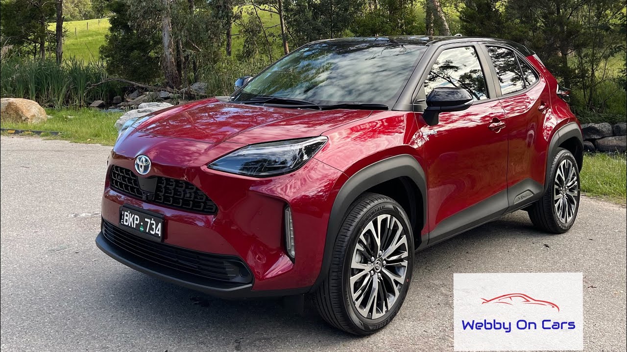 Toyota Yaris Cross Hybrid review 2021 4K | Webby On Cars #yariscross