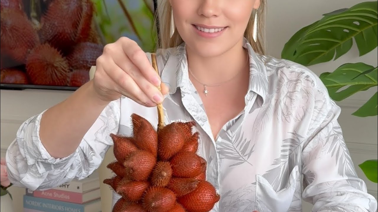 Ну, и фрукт! Салак. Змеиный фрукт.