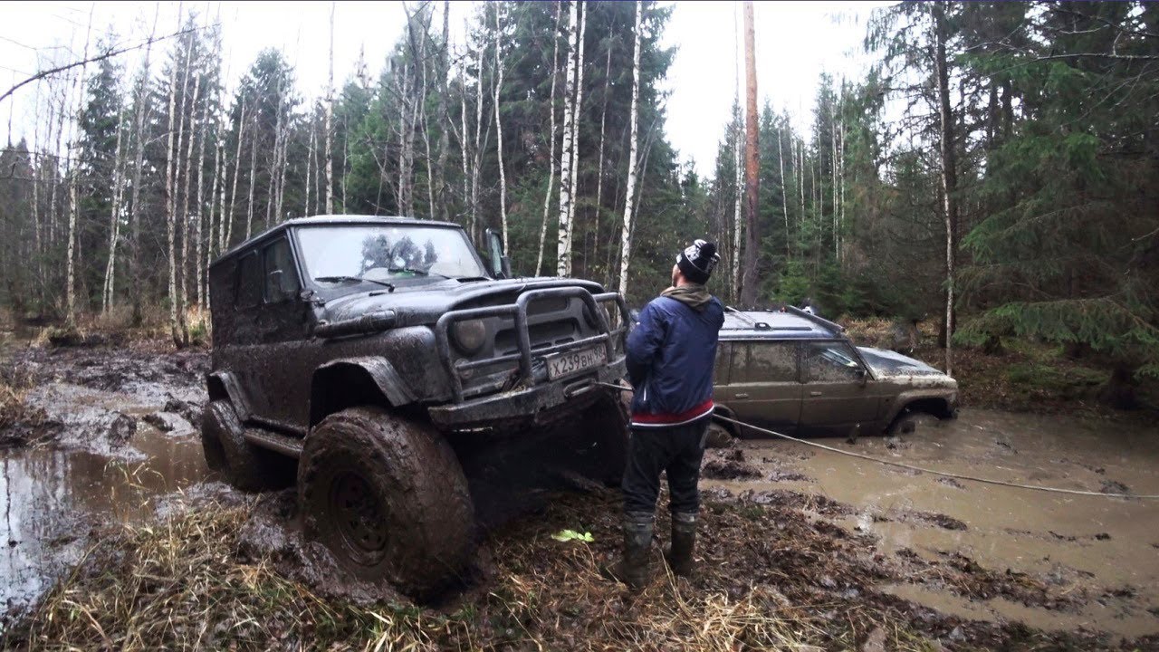 Едем с OffroadSPB забирать квадрик из болота. Уазы, Нива, Nissan...
