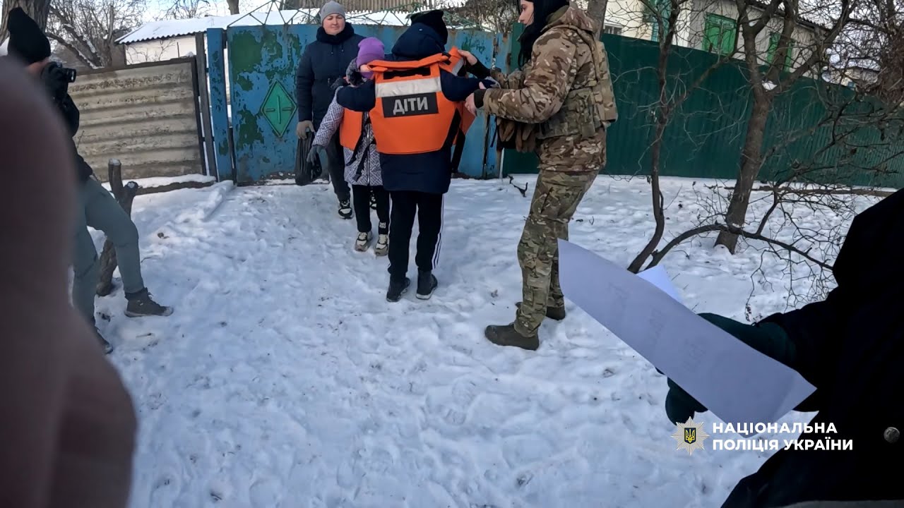 «Білі янголи» продовжують вивозити мирних жителів із прифронтових територій