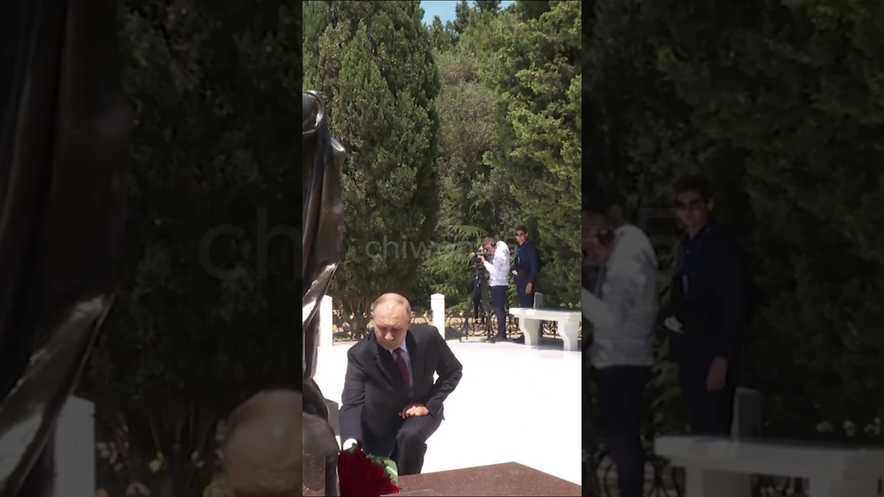 Putin visits the tomb of National Leader Heydar Aliyev. #putin #russia #warinukraine #shorts