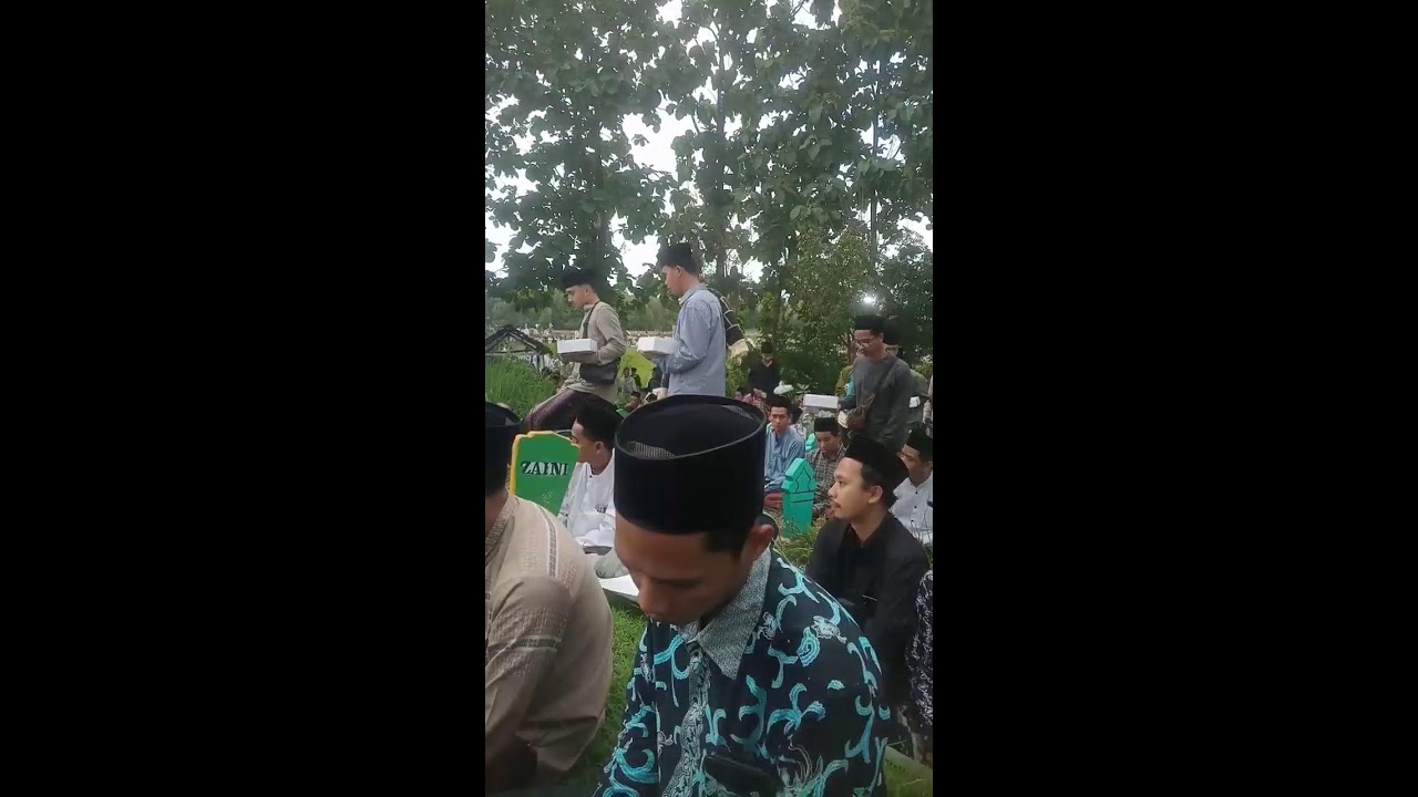 Ribuan orang hadiri Haul KH Zubair dahlan