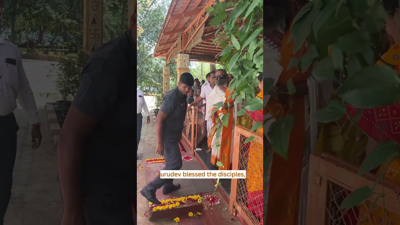 Gurudev Met Upanayanam Participants | Vaidic Dharma Sansthan