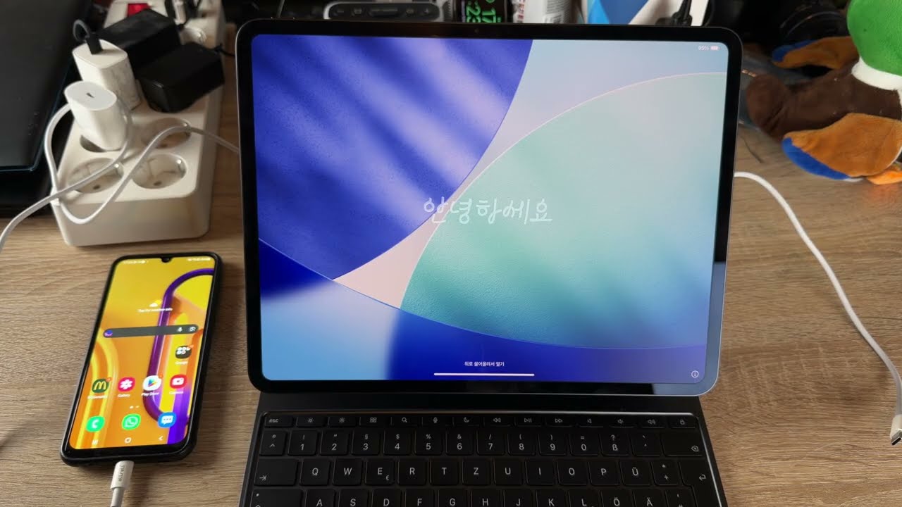 How to setup Apple iPad Pro (iPadOS 26, M5, 2025) with transfer Android apps and data DIY