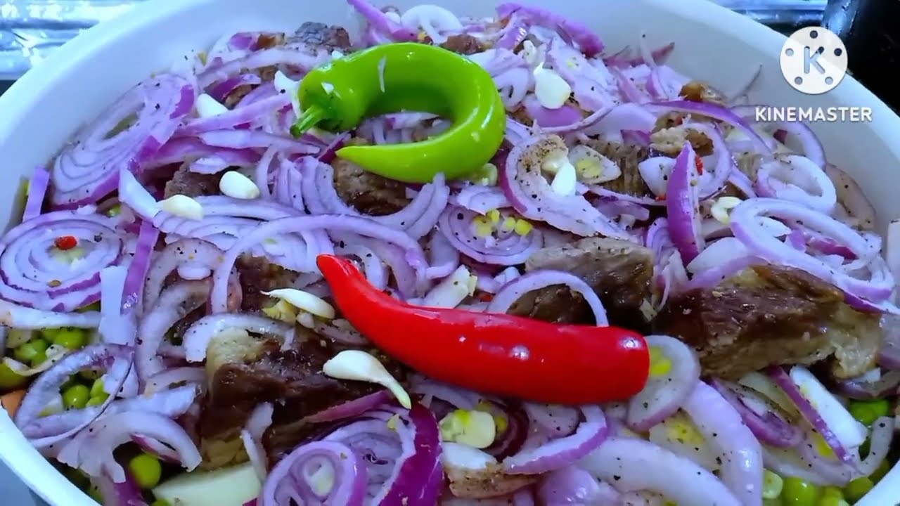 صينية اللحمة بالخضار 🥕🍅 بطريقة الزمن الجميل طعم وريحة تجيب لأخر الشارع @ شمس النهار