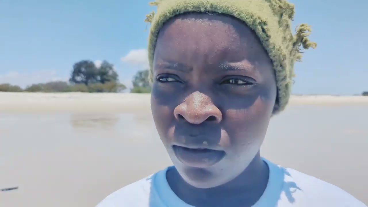 DIMBWI LA MAPENZI NA MTOTO WA KICHAWI