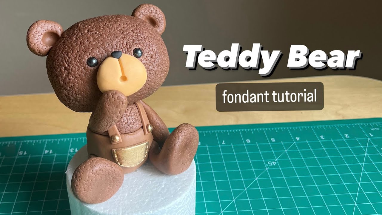 Quick Fondant Teddy Bear Cake Topper (no voiceover tutorial)