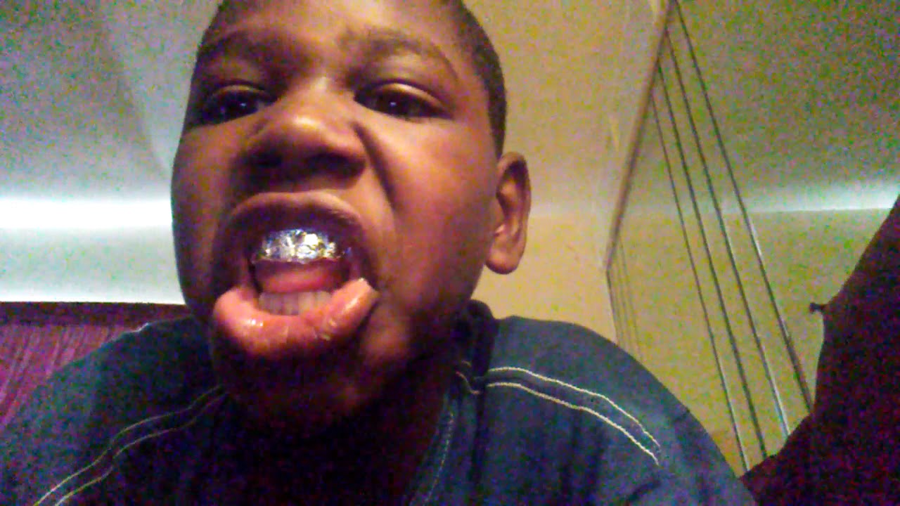 How to make FAKE grillz ( ALUMINUM FOIL)