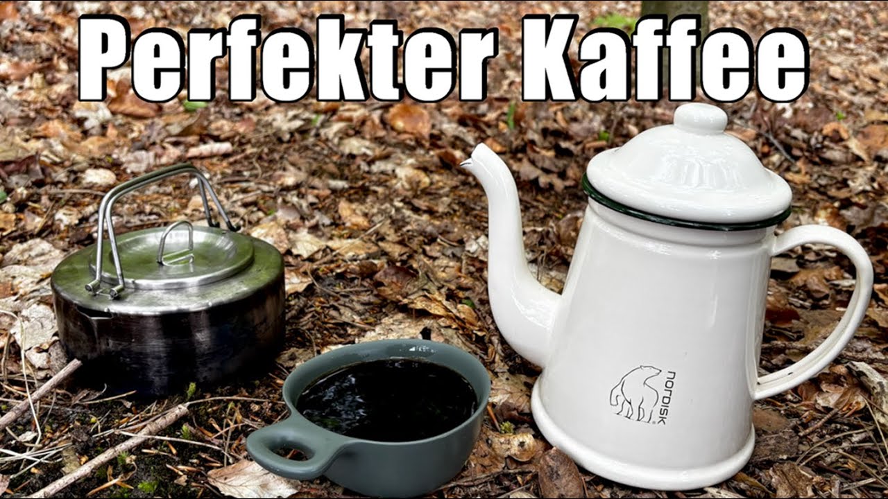 Outdoor Kaffee handgebrüht in der Nordisk Madame Blå Kaffeekanne