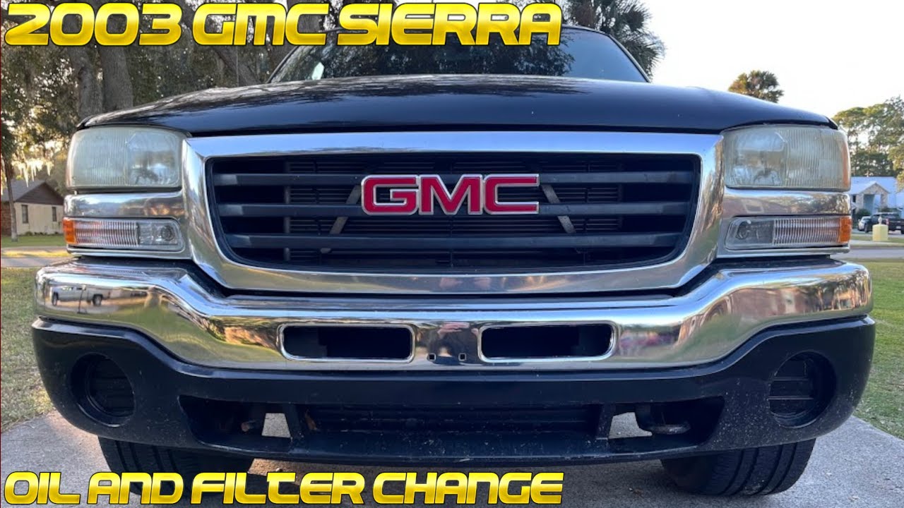 Замена масла и фильтра в автомобиле GMC Sierra 2003 года выпуска.