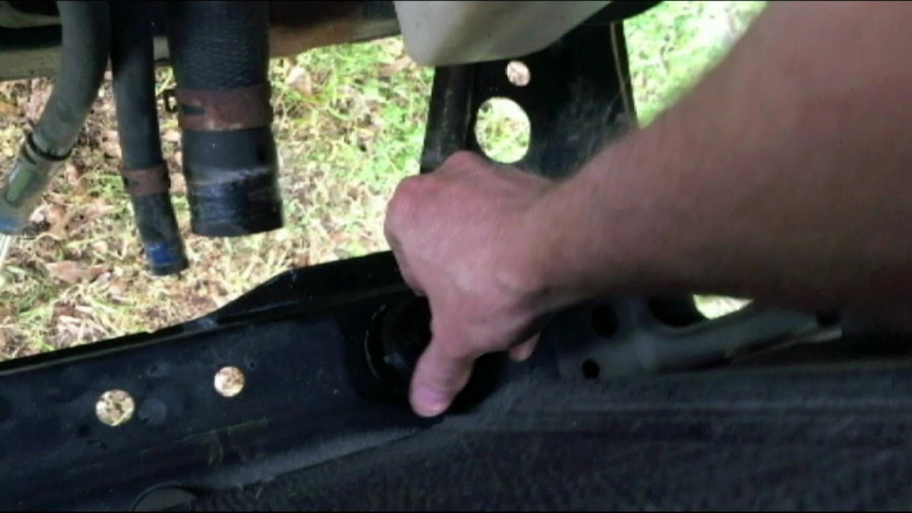 Toyota Camry/Lexus 3.0 L Radiator Removal 2002-06