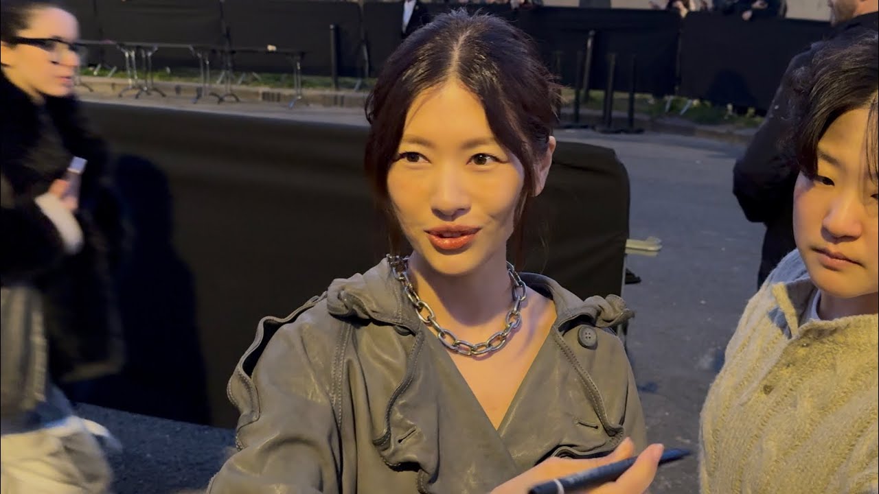 JUNG SO MIN 정소민 AT ACNE STUDIOS WOMEN’S FALL WINTER 2025 SHOW IN PARIS