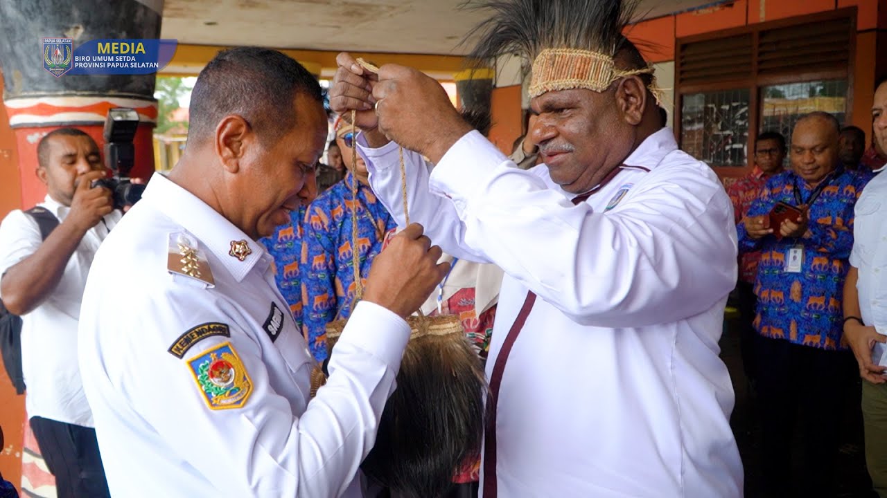 Gubernur Apolo Membuka Festival Budaya Provinsi Papua Selatan di GOR Hiad Sai Merauke