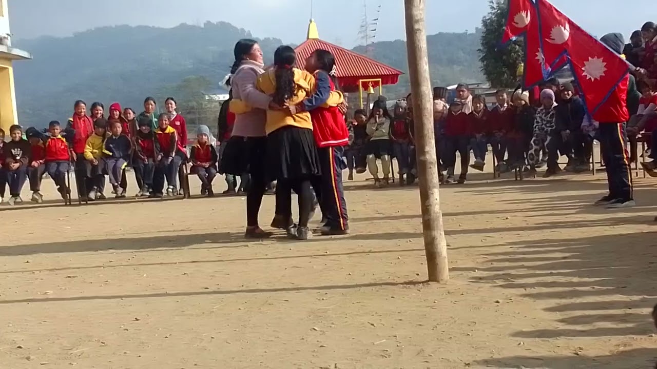Hehe 😋 school dance in my school don't mind the sound being low TUT