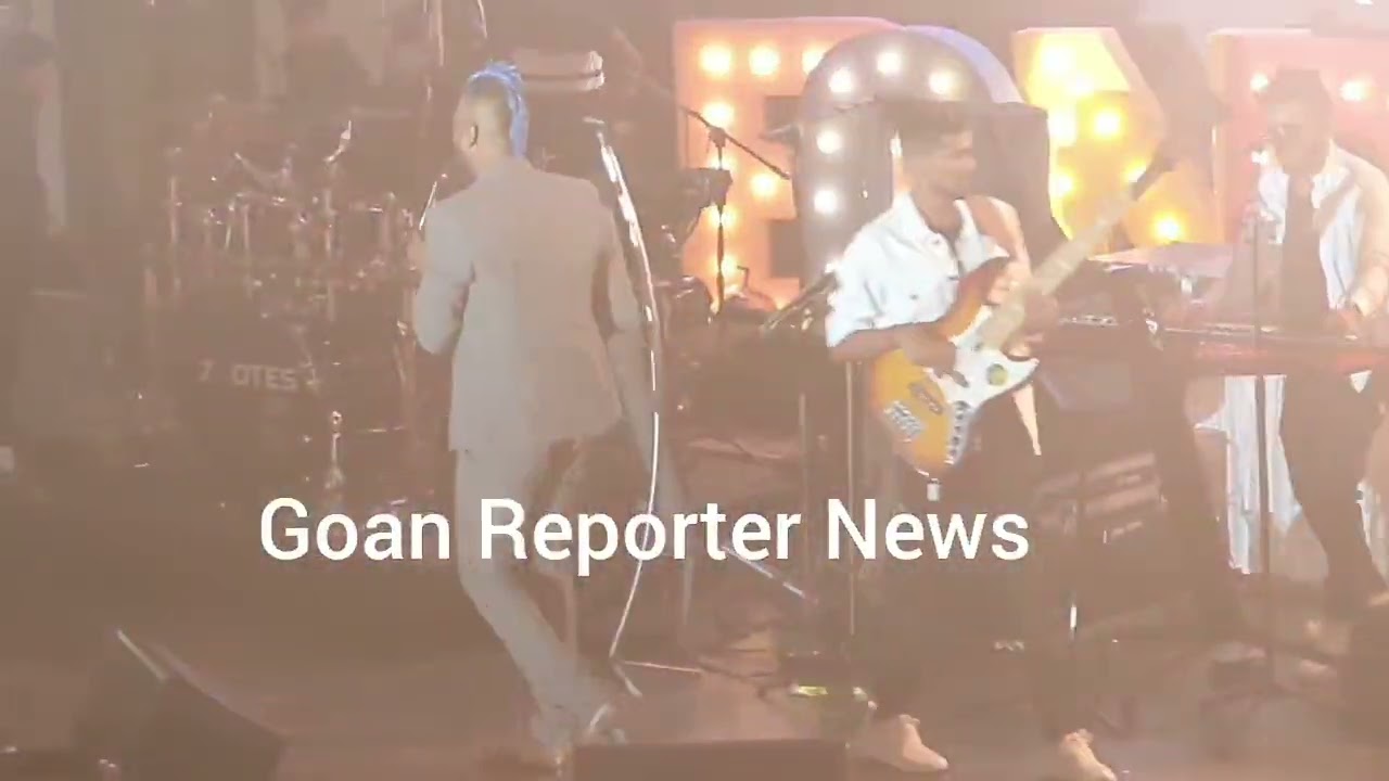 Goan Reporter:Goa'S Mark Revlon singing Celina Konkani Song at Diwar Bonderam 2023 held on 26-Aug-23