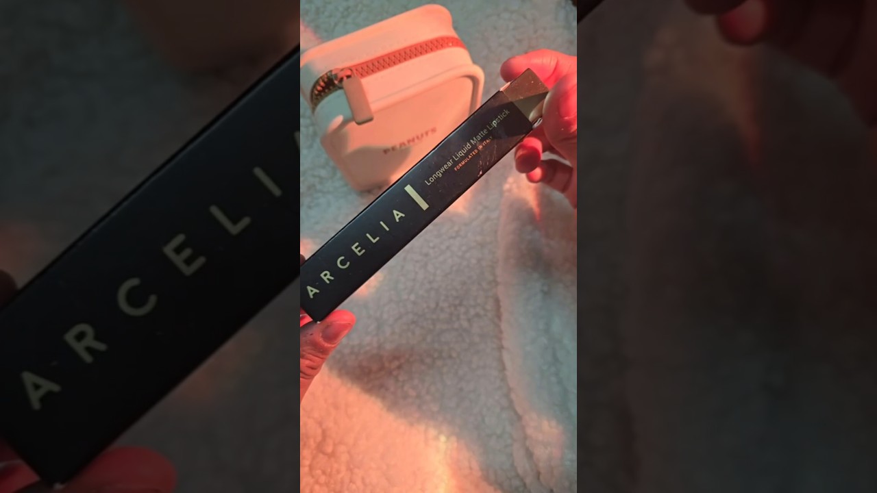 Little is Much. Amazing Liquid Lipstick 