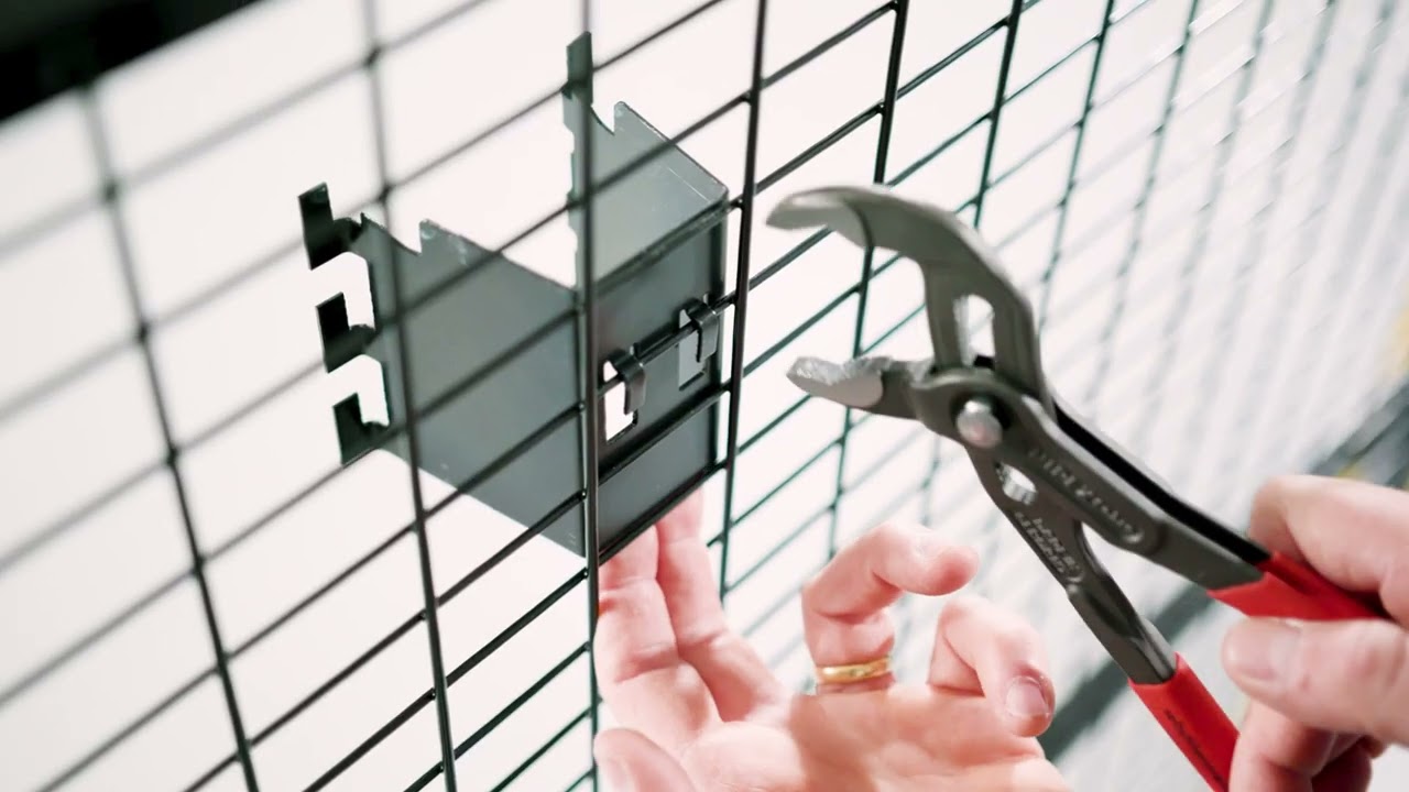 X-Assembly - X Tray E ; Mesh panel mounting