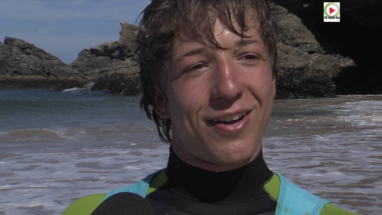 BELLE-ÎLE-EN-MER | Donnant la Plage Jeune à la Mode - Belle-Île Télévision TVBI