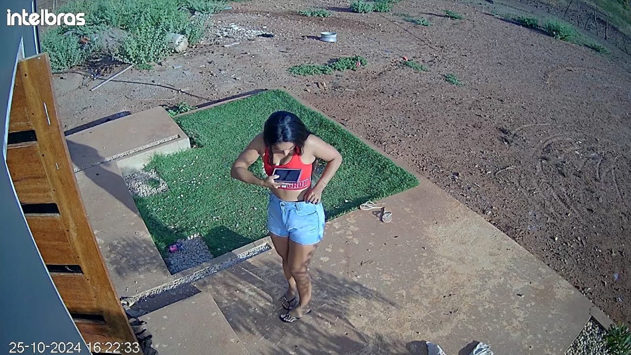 FLAGREl ELA PELAS CÂMERAS MANDANDO NUD3S🫢