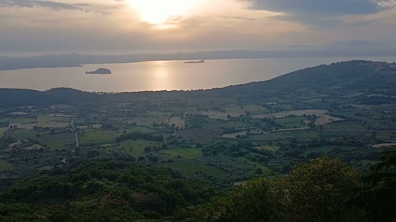 Montefiascone 4 - looking towards Lago di Bolsena