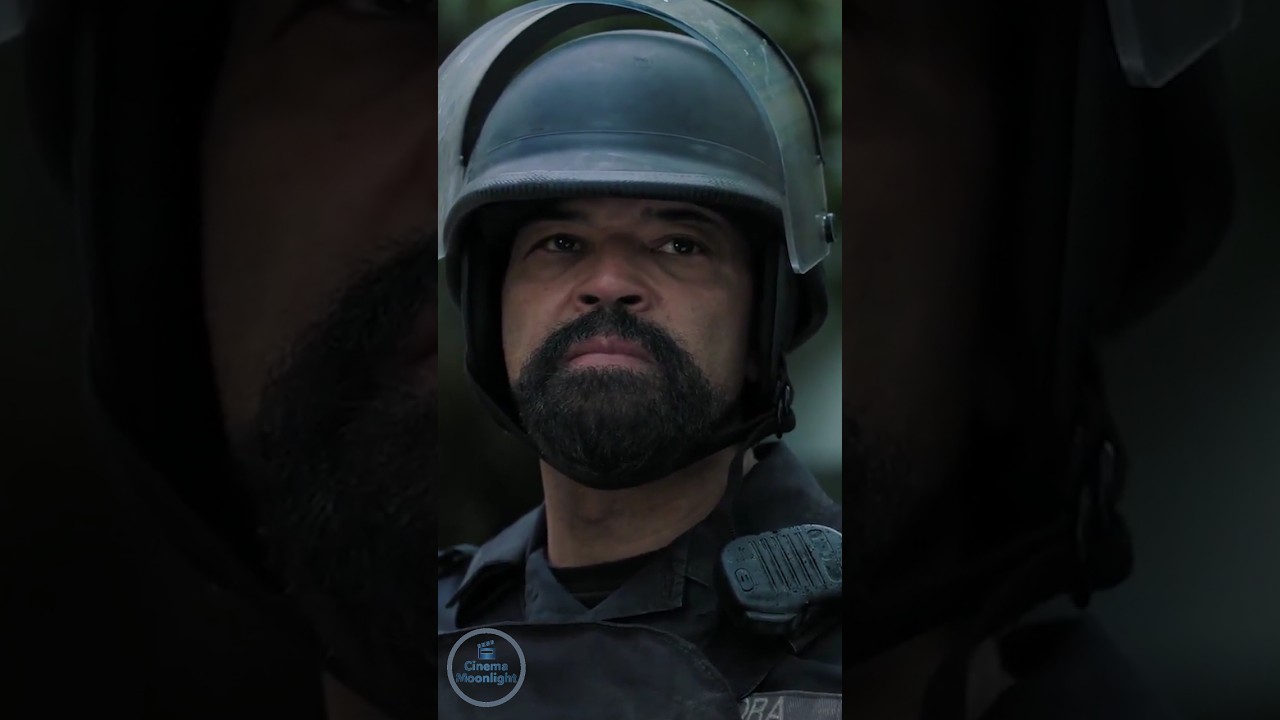 FEDRA sergeant throws grenades at his men and joins the Wolves #thelastofus #shorts #isaac