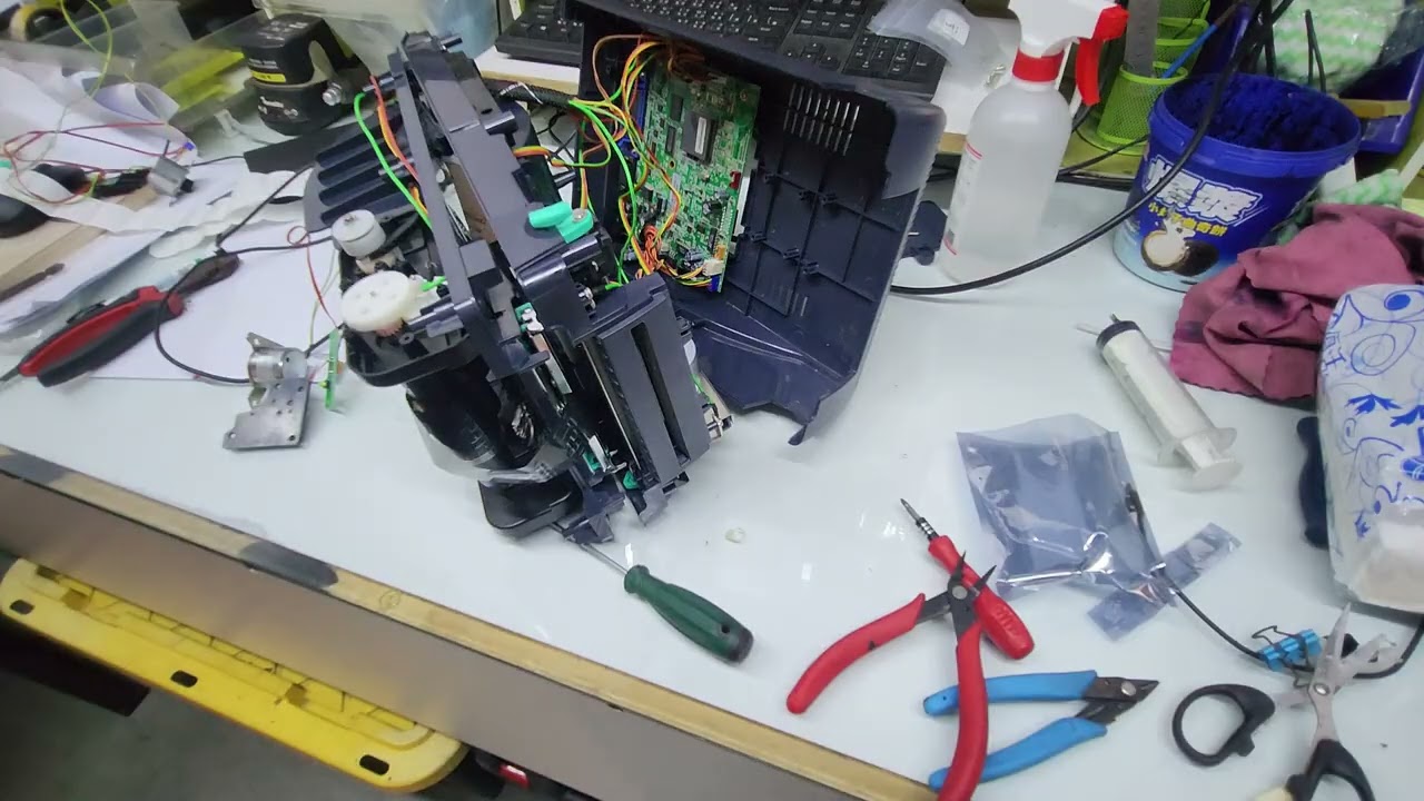 【檢修紀錄】TSC TTP-345 碳帶不回捲 檢測維修過程 #02 更換碳帶馬達與感應器後，機器恢復正常，確認是碳帶馬達損壞 20251015