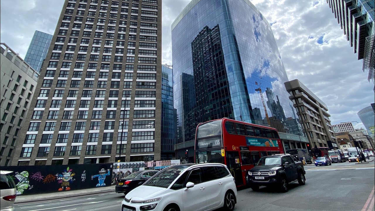 4K London walk-aldgate to London bridge during COVID19 in 2020