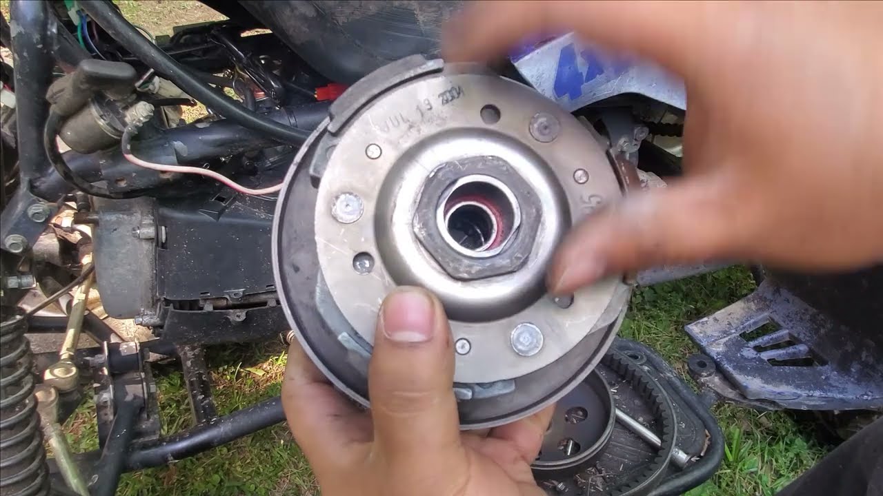 Chinese ATV - GY6 clutch springs replace part 2