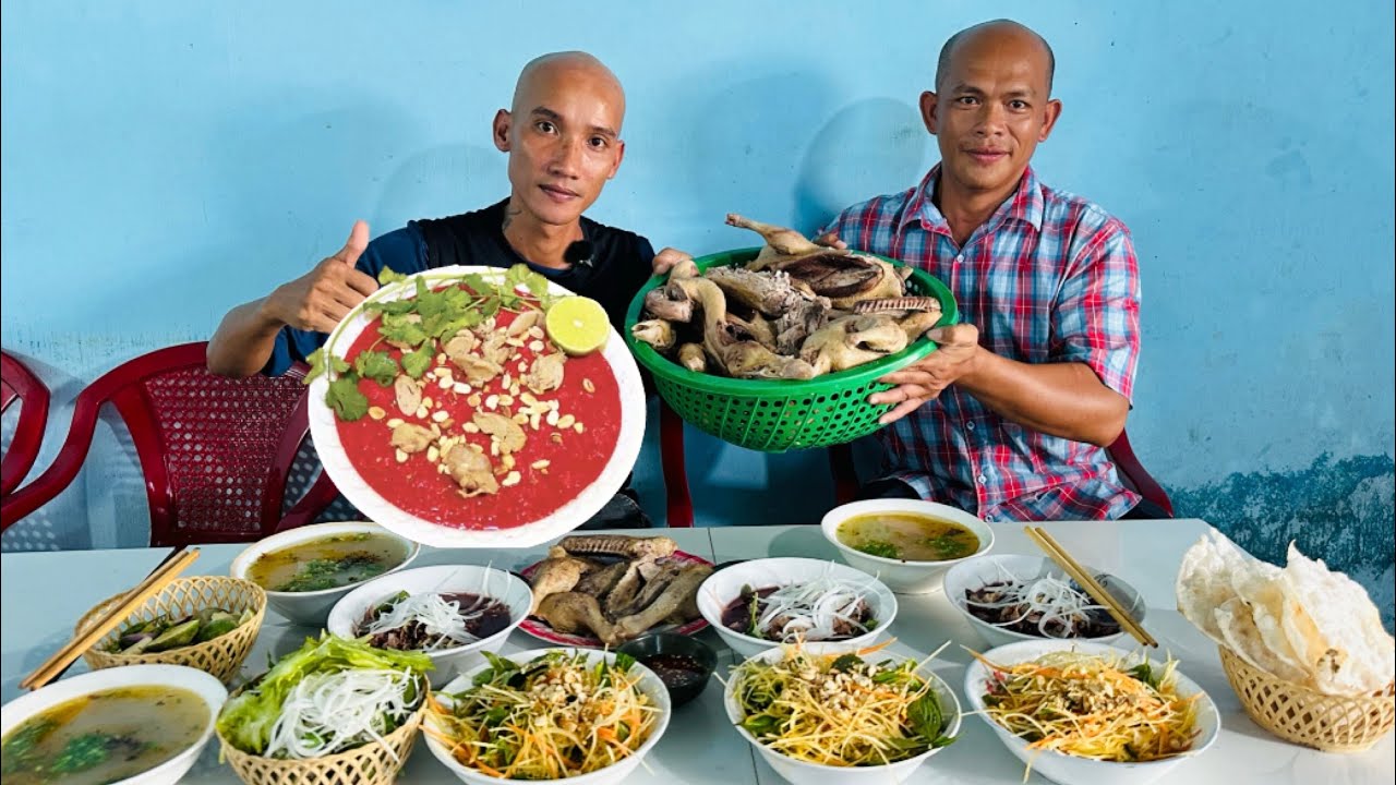 Tiết Canh Lỏng Món Ăn Nhiều Tranh Cãi Nhất Từ Trước Tới Giờ - Toàn Đen Sơn Dược Vlog