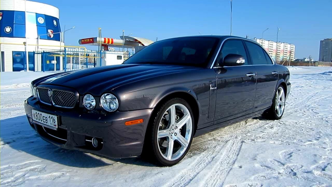 2008 Jaguar XJ. Start Up, Engine, and In Depth Tour.