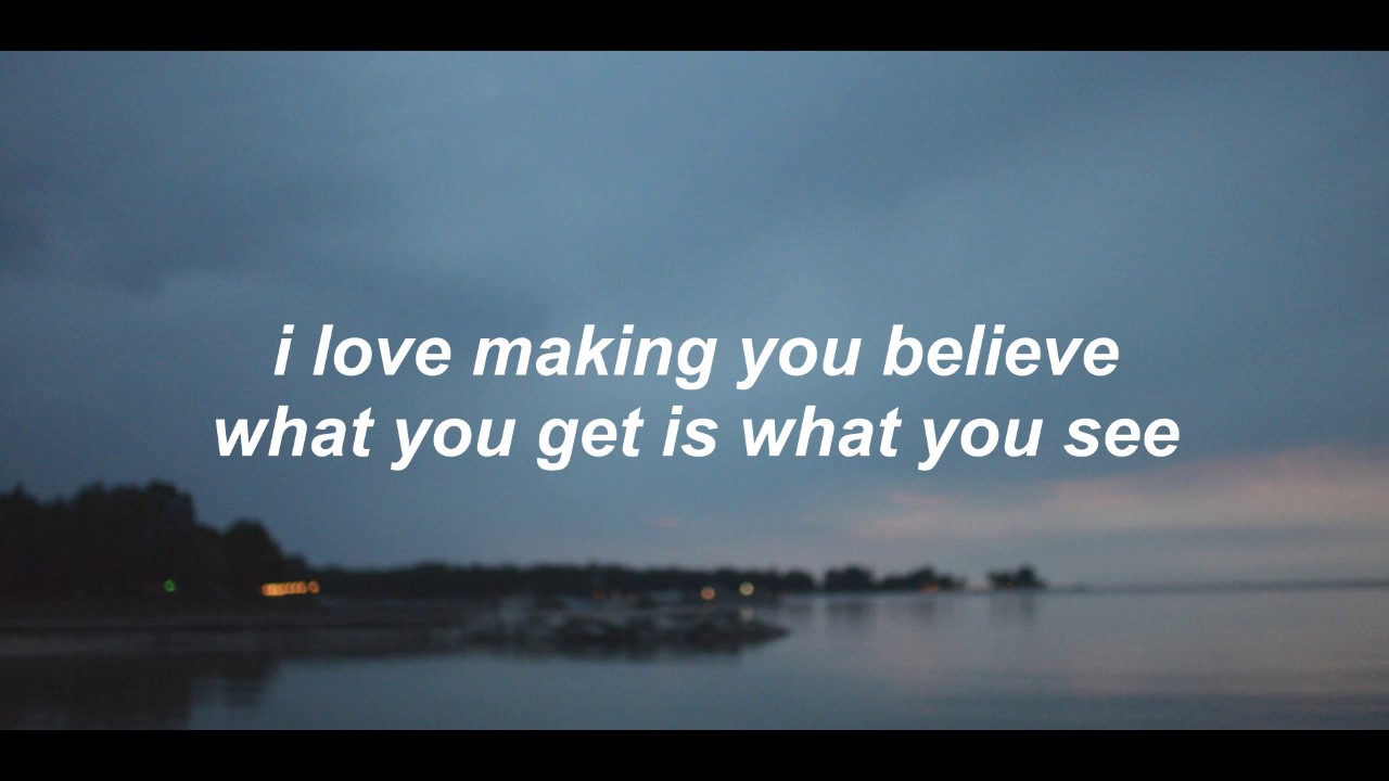 fake happy - paramore //lyrics