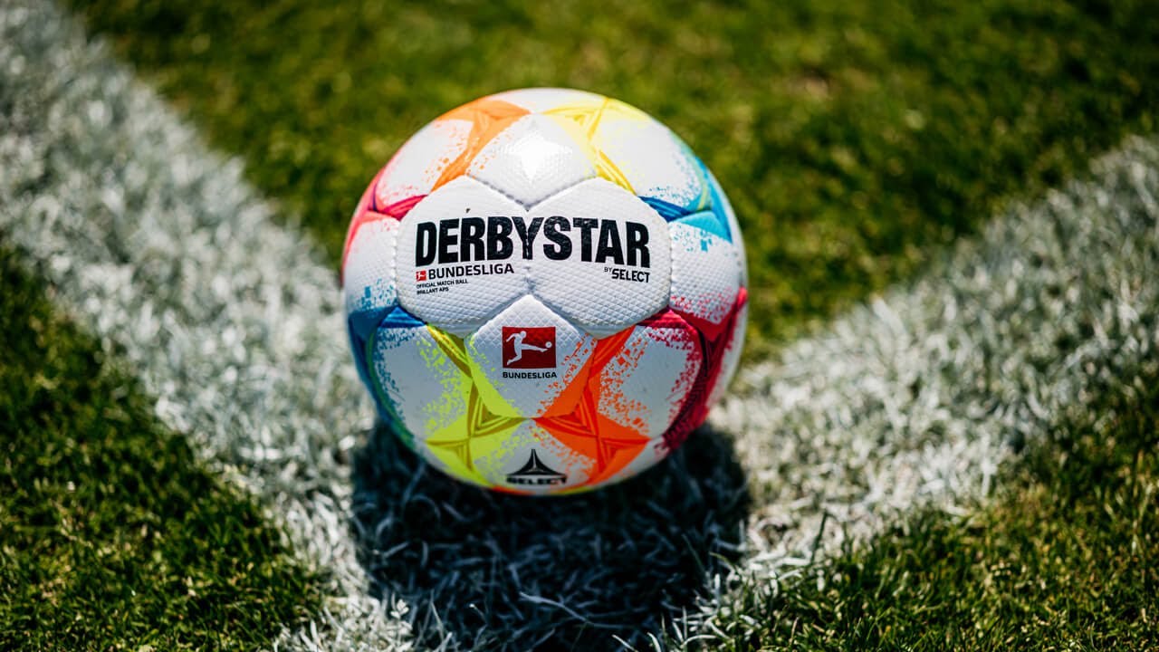 Zur WM: Die 20 wichtigsten Gebärden zum Thema Fußball! DGS - Football;Soccer in sign language