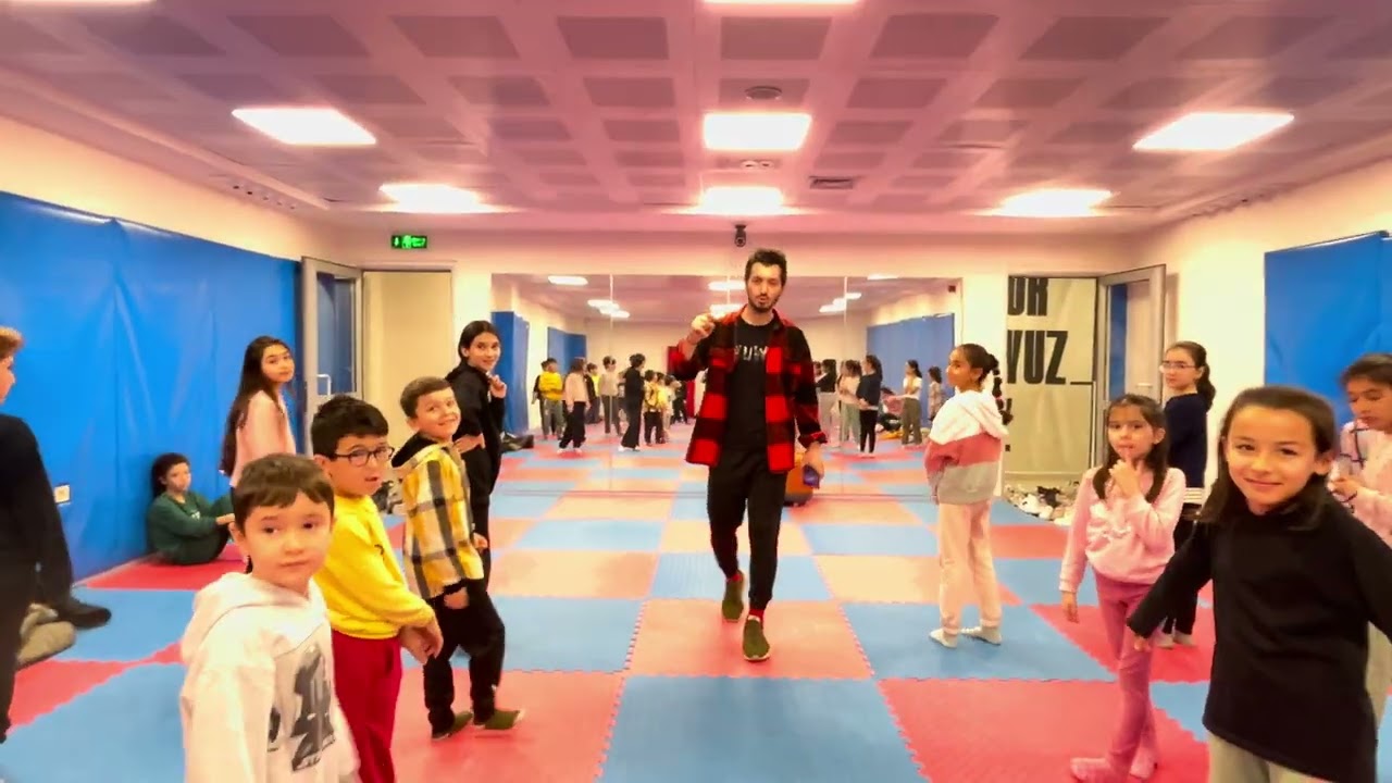 Uşak yöresi İslamoglu zeybeği çalışmamız
