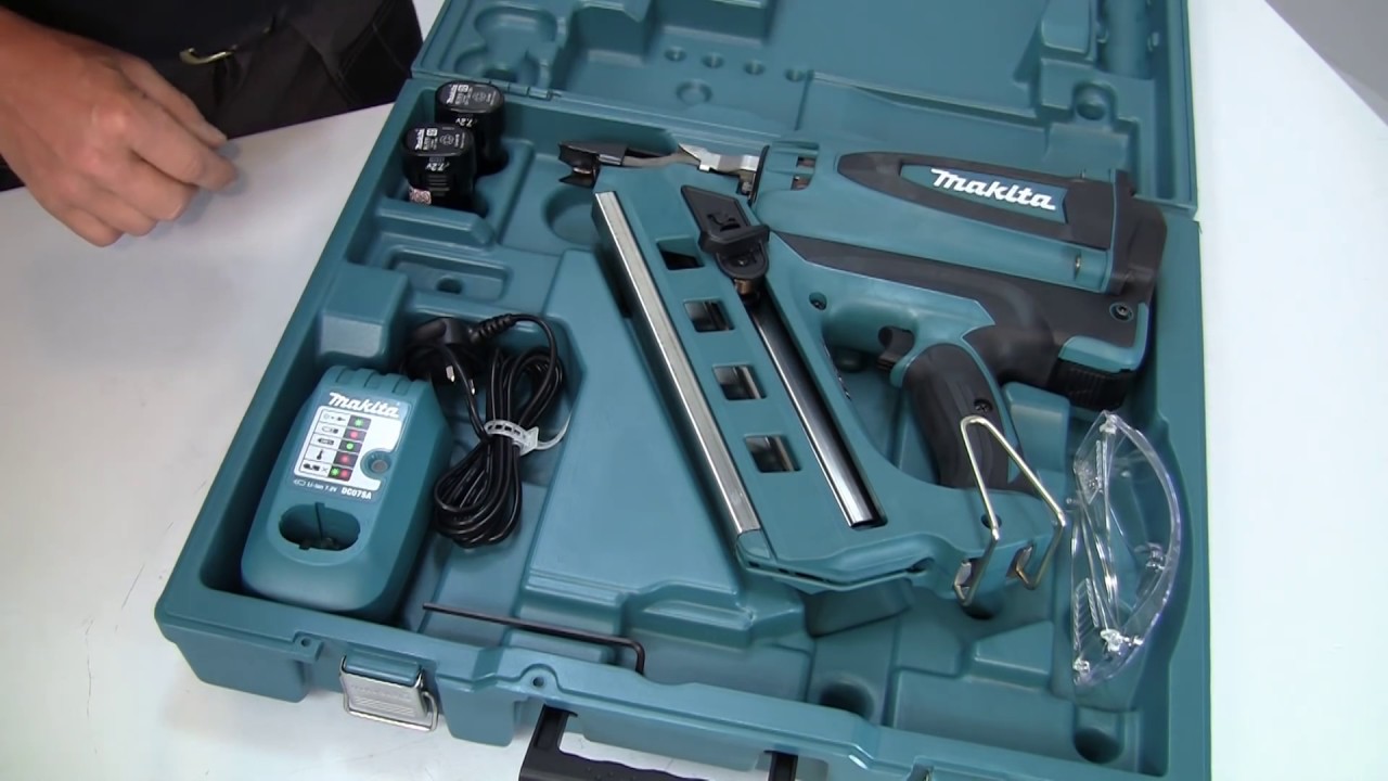 Makita GN900SE First Fix / GF600SE Second Fix / GN420SE Concrete Gas Nailers CREDIT: Alan Holtham