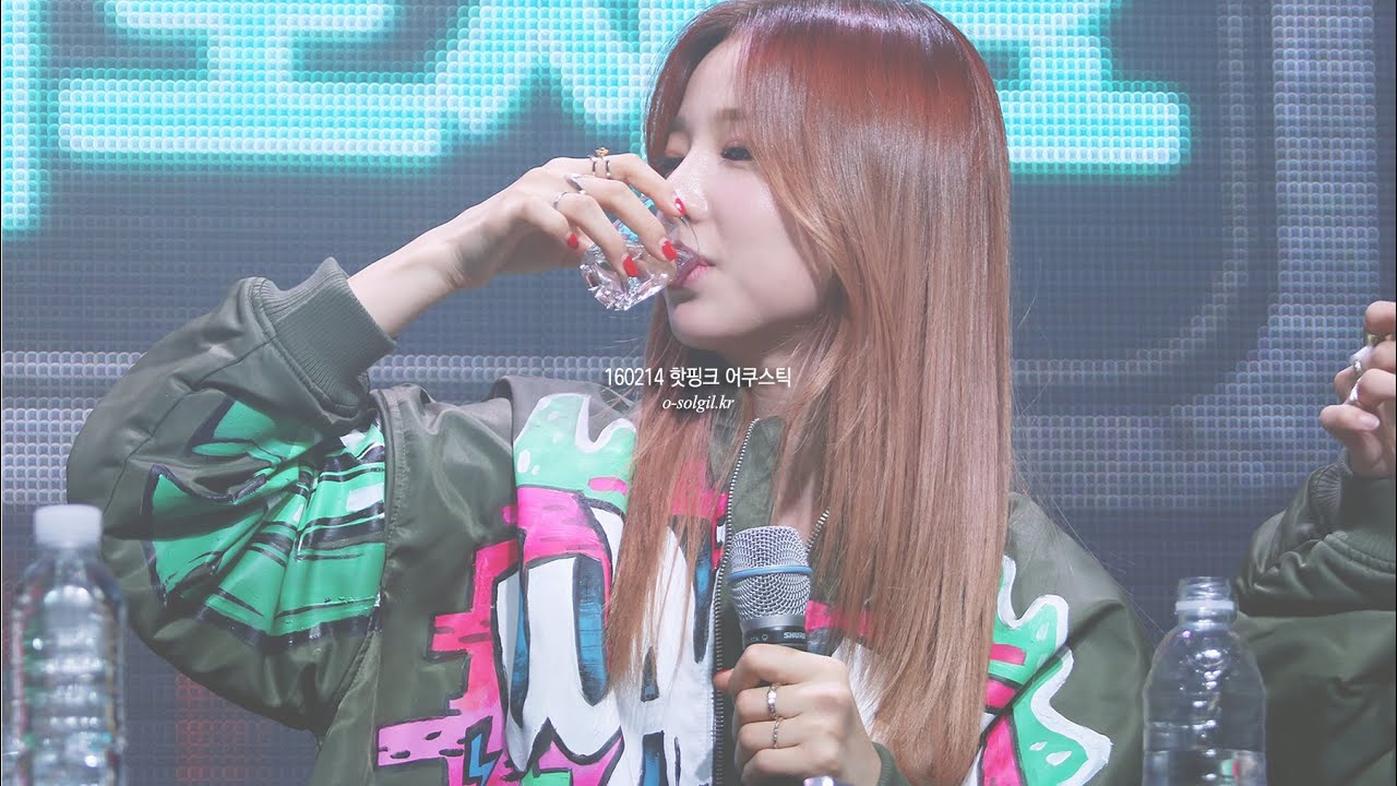 160214 EXID LEGGO SHOW : HOT PINK ACOUSTIC VER. (EXID SOLJI FANCAM)