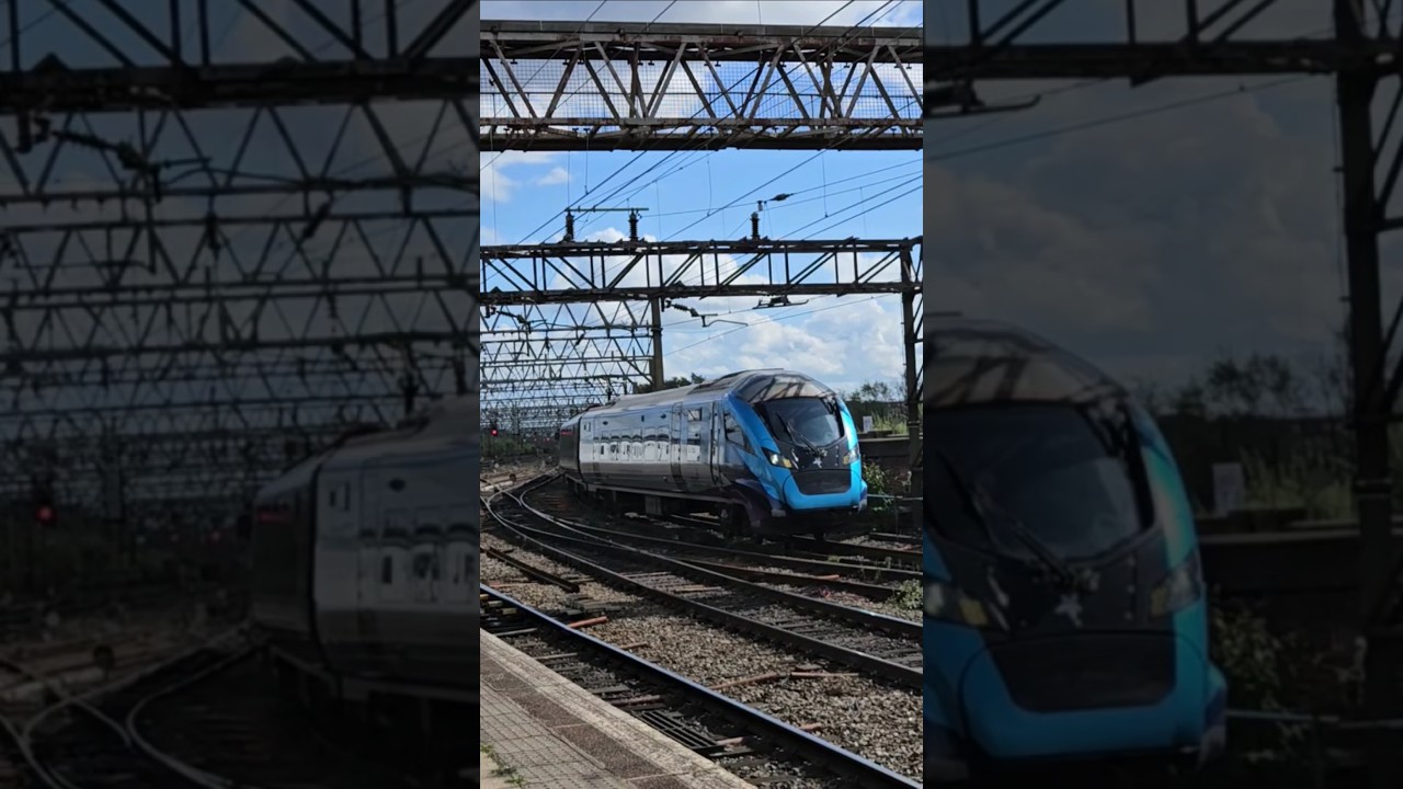 397009 arriving into Manchester #trains #class387 #tpe #trainspotting #railway #rail#britishrailways