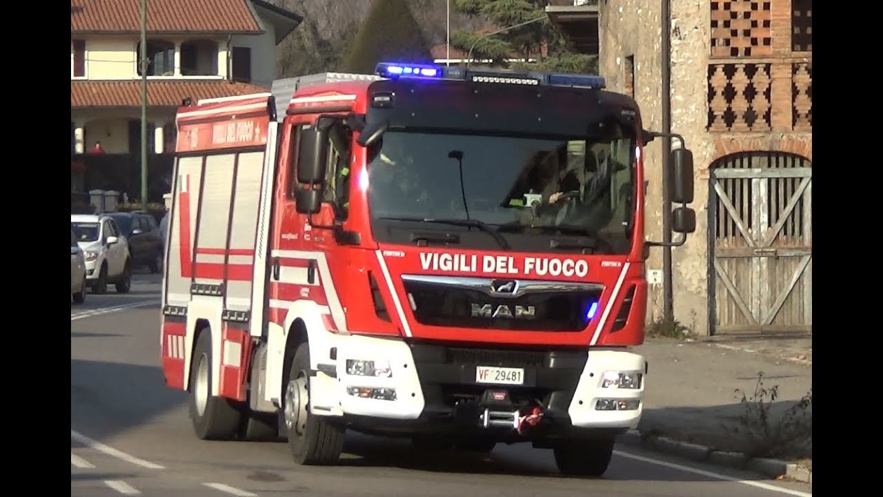 APS VVF Lumezzane+Seat Leon Carabinieri+AS VVF Brescia in Emergenza per Incendio Tetto a Concesio