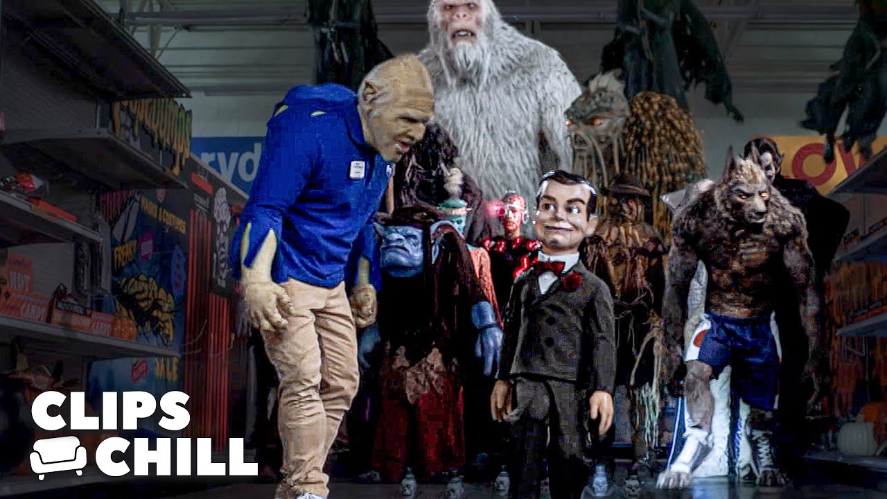 Las Terroríficas Decoraciones de Halloween despiertan | Escalofríos 2: una noche embrujada