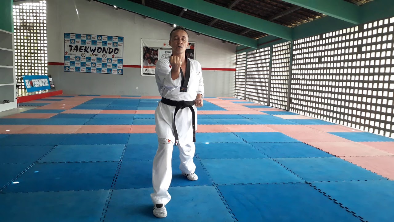 POOMSAE DE 4° GUB FAIXA AZUL Taekwondo