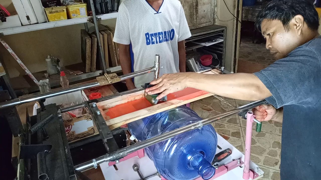 ROUND WATER CONTAINER PRINTING